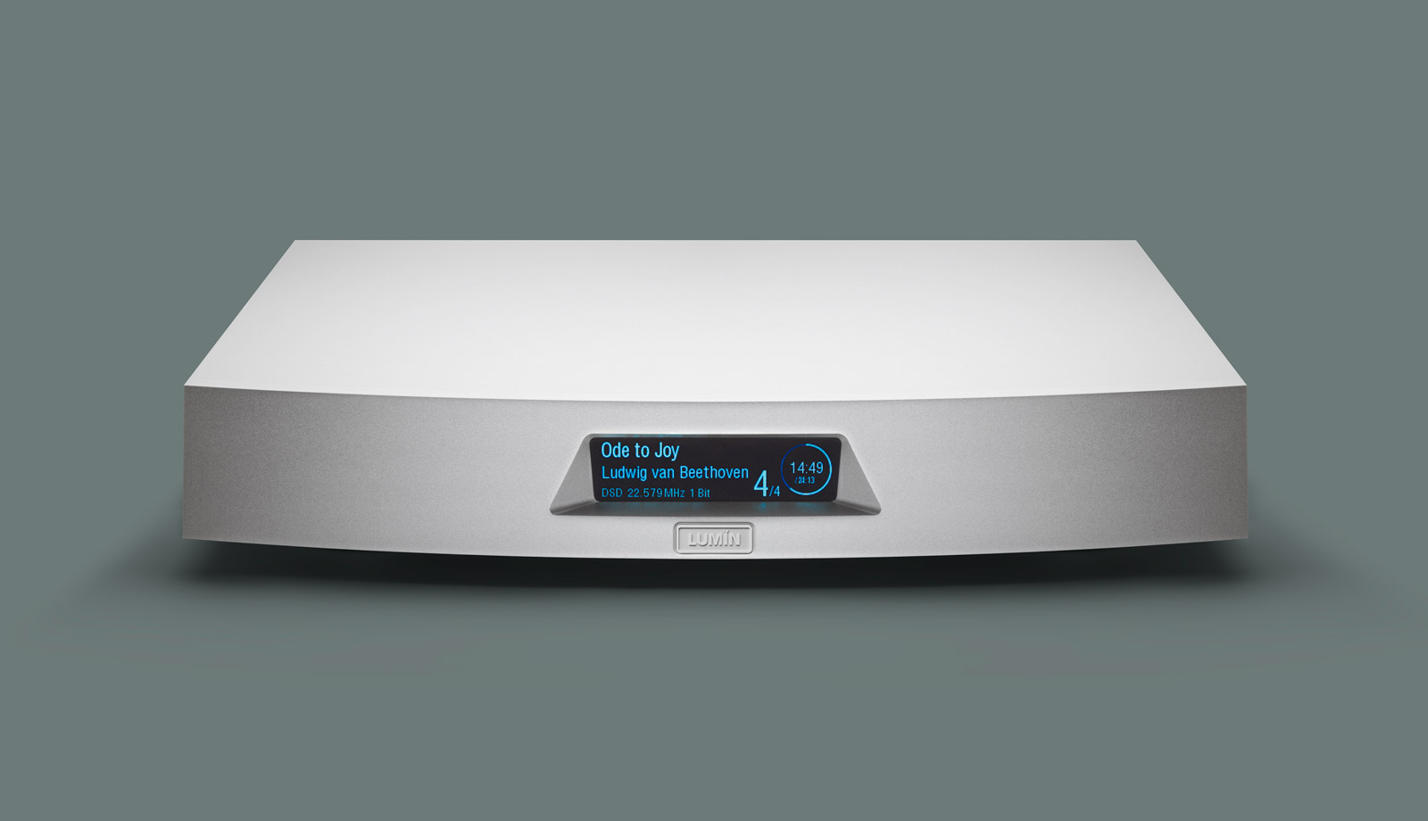 LUMIN-U2X-Silver-front-dark